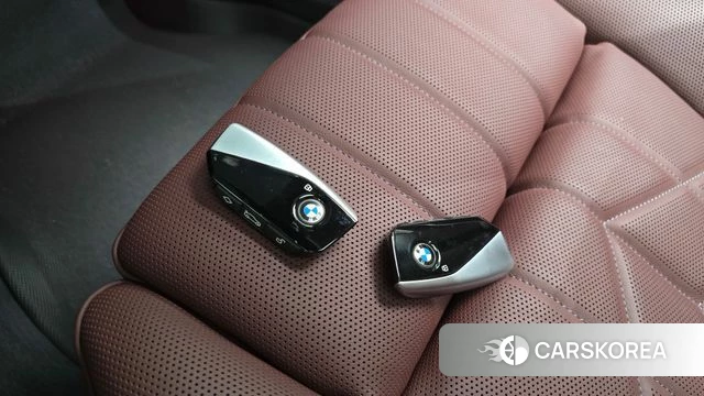 BMW i7 (G70) 2025 Белый из Кореи, фото 6