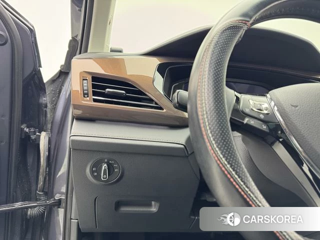Volkswagen Tharu 2021 Темно-серый из Китая, фото 6