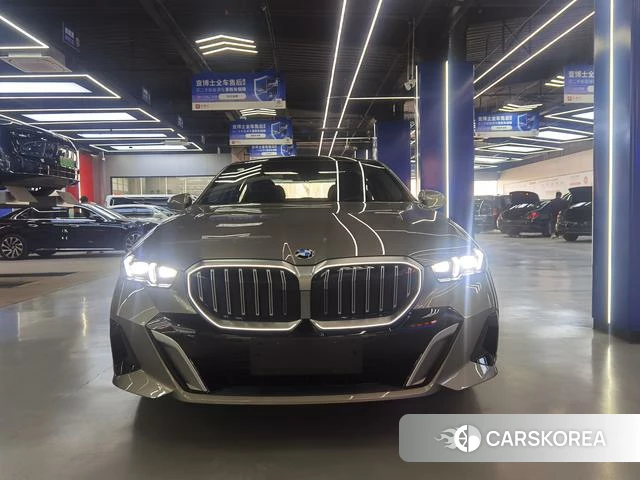 BMW 5 series 2025 Шампань из Китая, фото 6