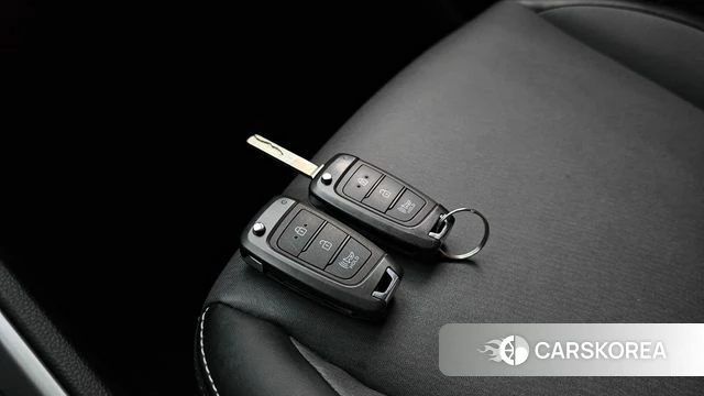 Hyundai Venue 2023 Белый из Кореи, фото 6