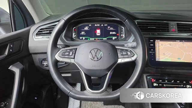 Volkswagen Tiguan second Generation 2021 Серебристо-серый из Кореи, фото 6