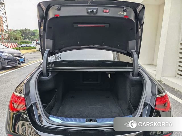 Mercedes-Benz S-Class 2023 Черный из Китая, фото 6