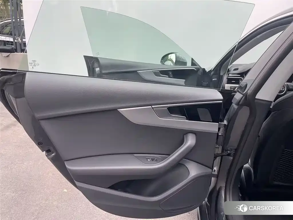 Audi A5 2024 Silver/gray из Китая, фото 6