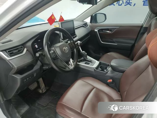 Toyota RAV4 2021 Белый из Китая, фото 6