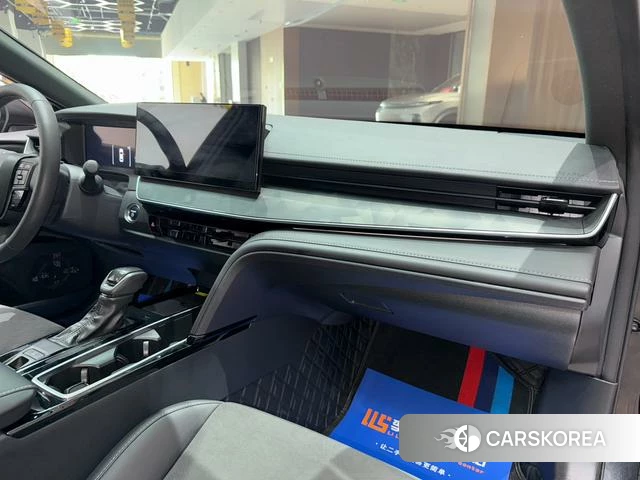 Toyota Camry 2025 Черный из Китая, фото 6