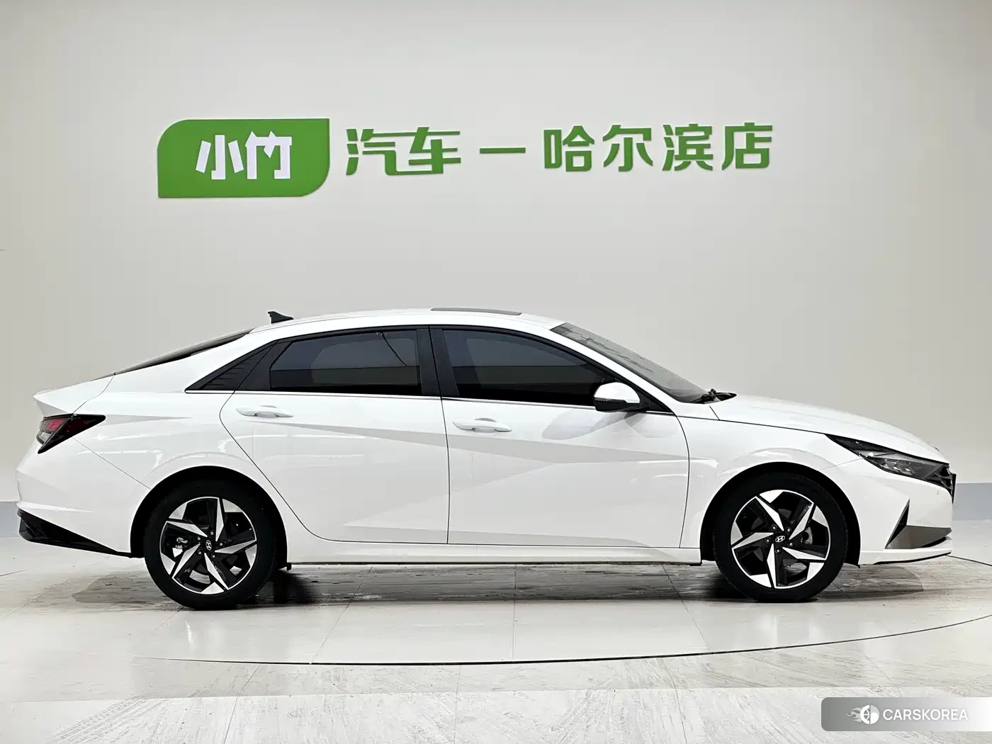 Hyundai Elantra 2023 Белый из Китая, фото 6