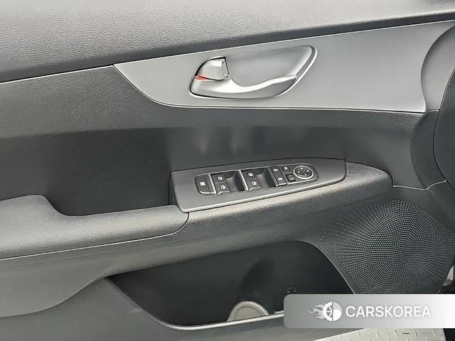 Kia The New K3 2nd generation 2024 Черный из Кореи, фото 6