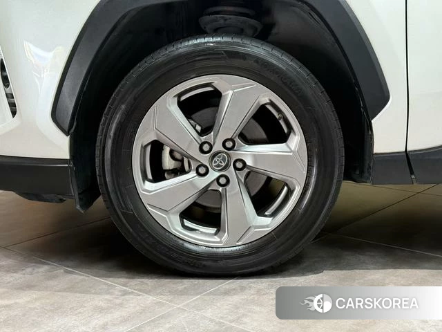 Toyota RAV4 2021 Белый из Китая, фото 6