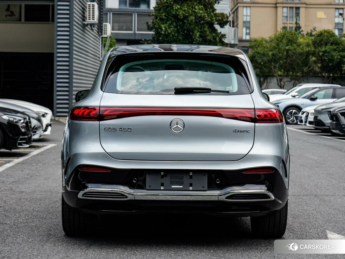Mercedes-Benz EQS 2023 Серебристо-серый из Китая, фото 6