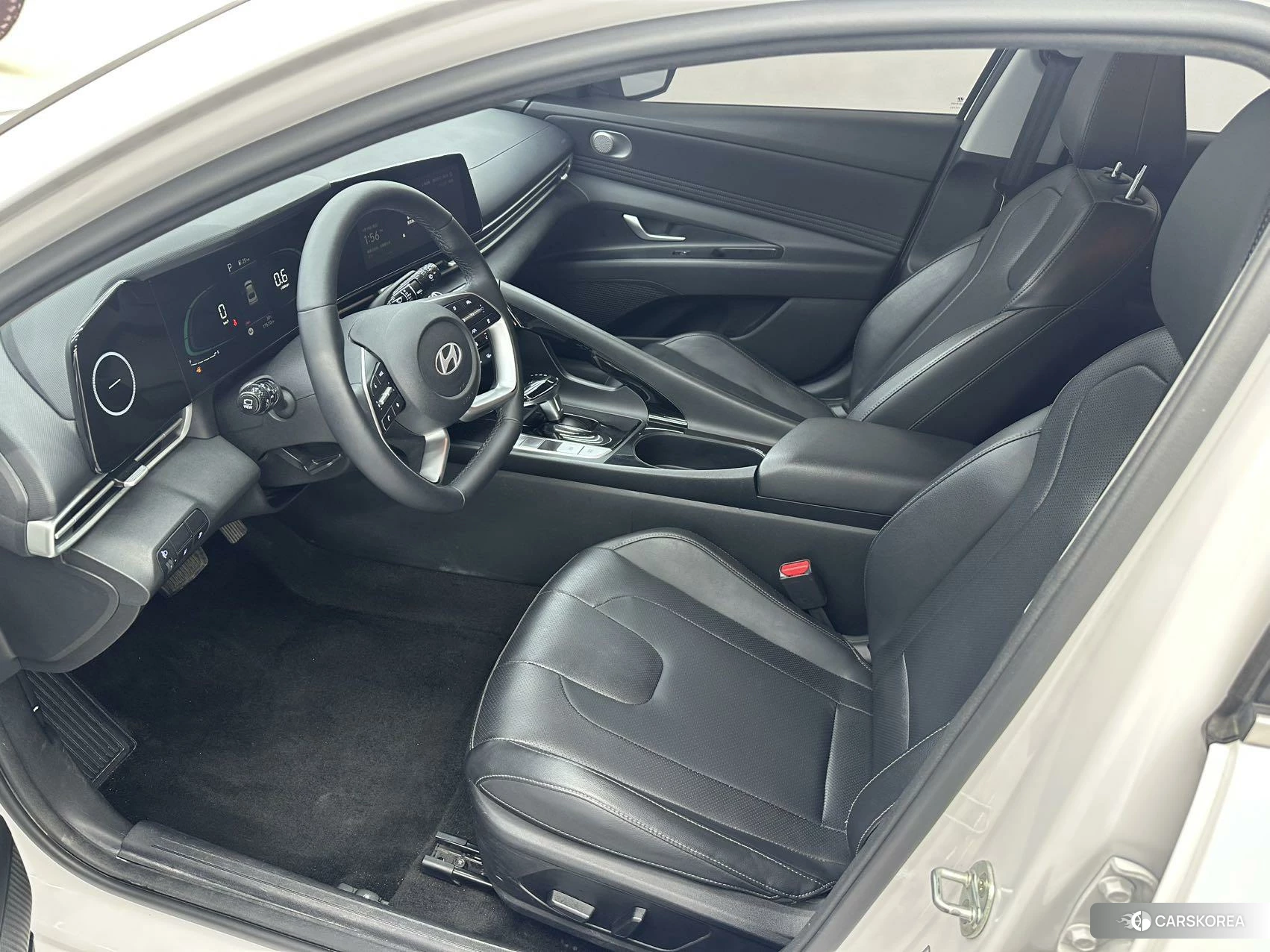 Hyundai Elantra 2023 Белый из Китая, фото 6