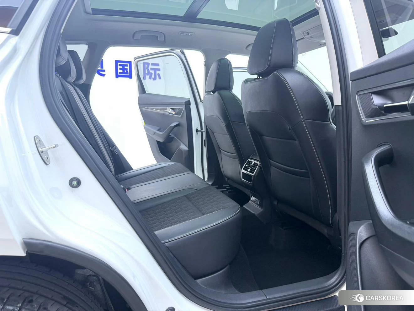 Skoda Karoq 2020 Белый из Китая, фото 6