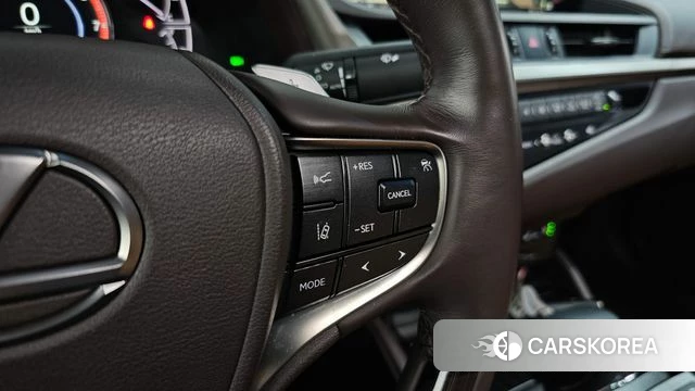Lexus ES300h 7th generation 2021 Серый из Кореи, фото 6