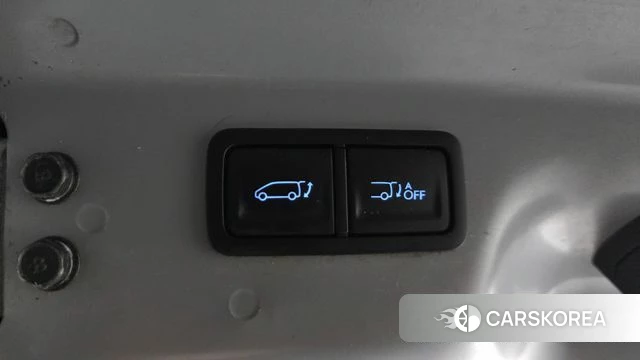 Hyundai Staria 2025 Серебристо-серый из Кореи, фото 6