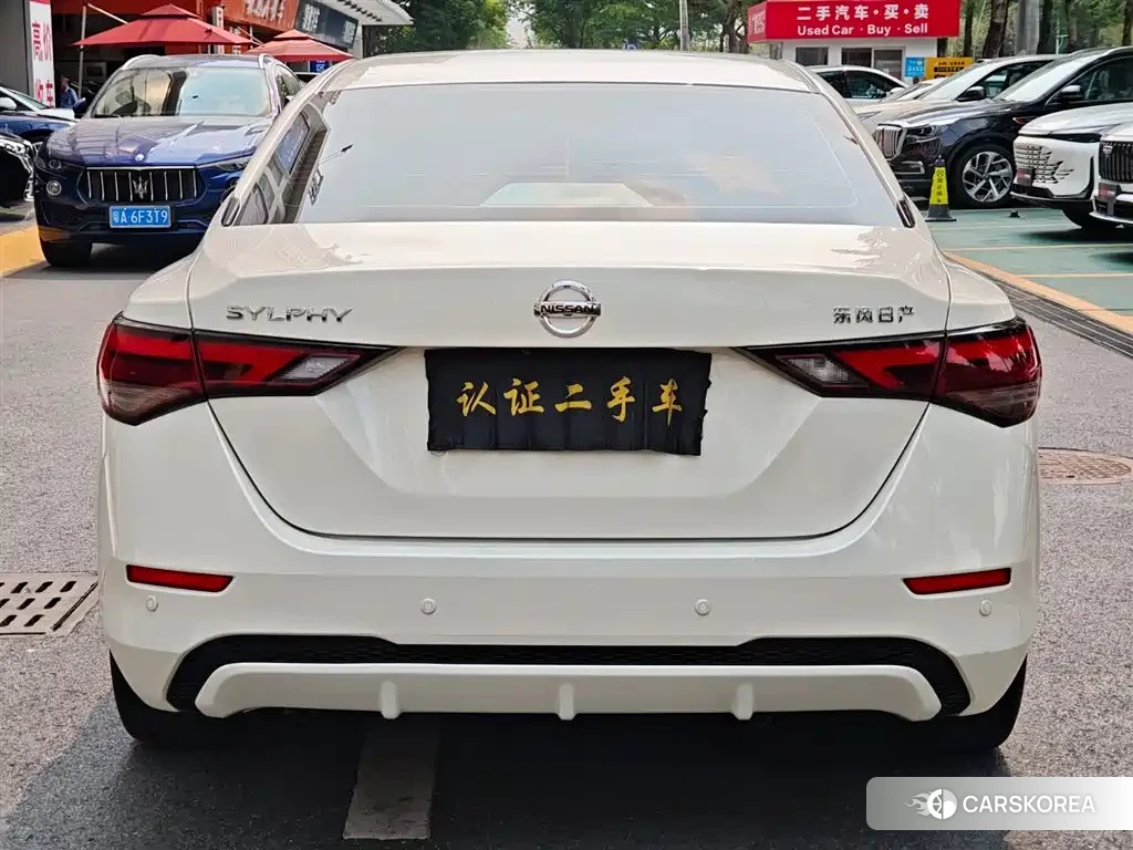 Nissan Sylphy 2023 Белый из Китая, фото 6