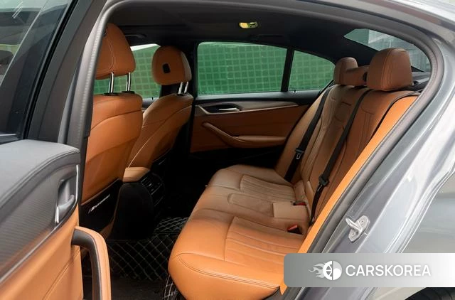 BMW 5 series 2020 Серебристо-серый из Китая, фото 6