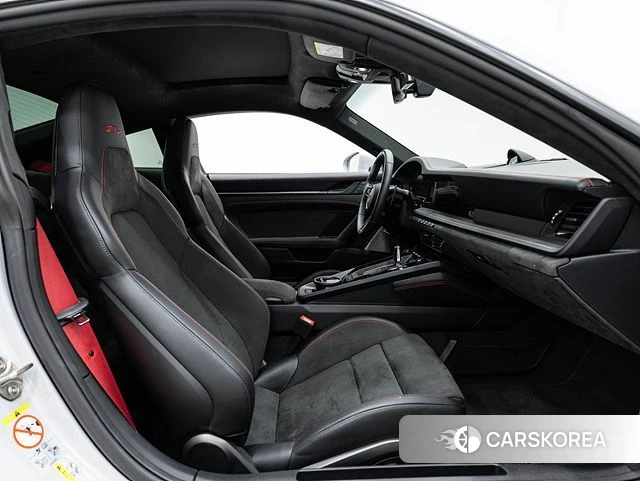 Porsche 911(992) 2025 Светло-серебряный цвет из Кореи, фото 6