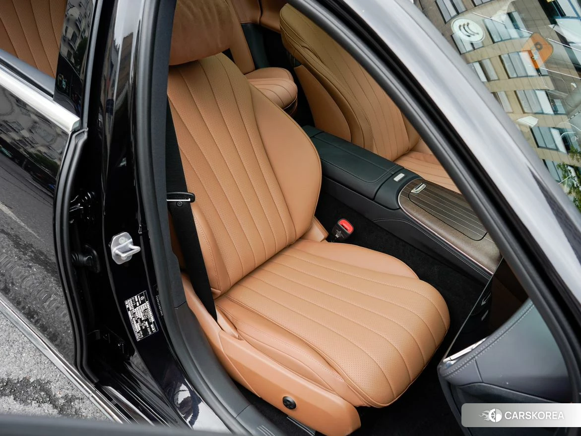 Mercedes-Benz E-Class 2024 Черный из Китая, фото 6
