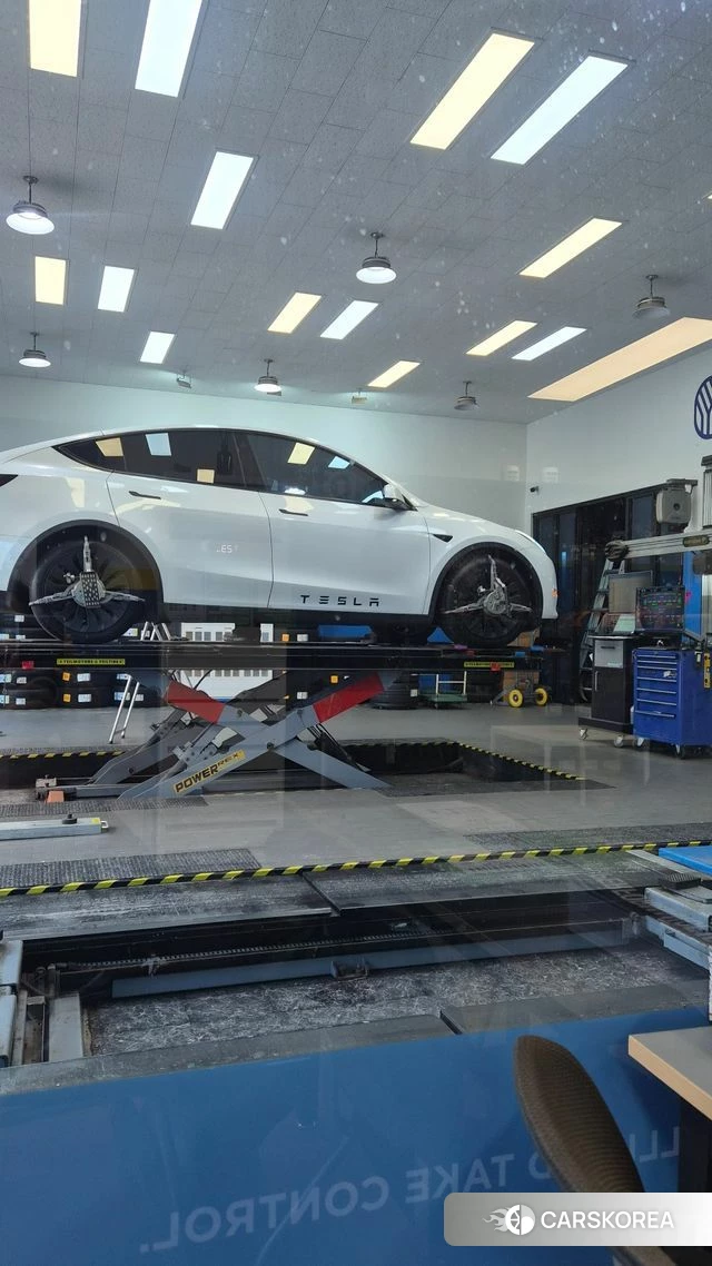 Tesla Model Y 2021 Белый из Кореи, фото 6