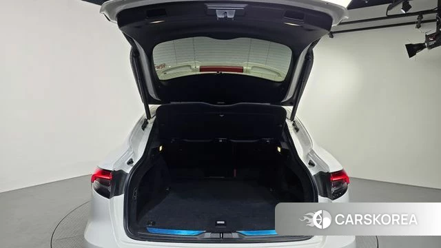 Maserati Levante 2023 Белый из Кореи, фото 6