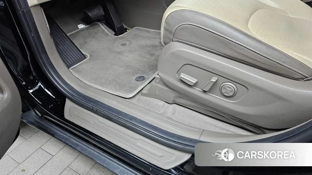 Kia Carnival 4th generation 2023 Черный из Кореи, фото 6