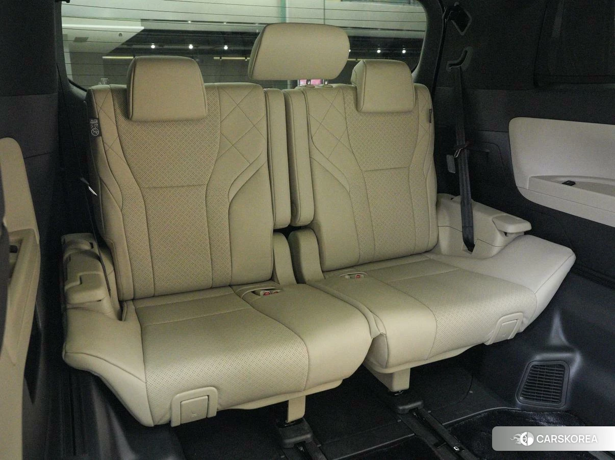 Toyota Alphard 2021 Черный из Китая, фото 6