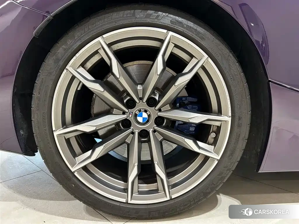 BMW Z4 2024 Red/purple из Китая, фото 6