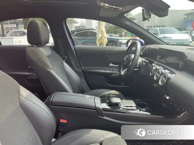 Mercedes-Benz A-Class 2021 Синий из Китая, фото 6