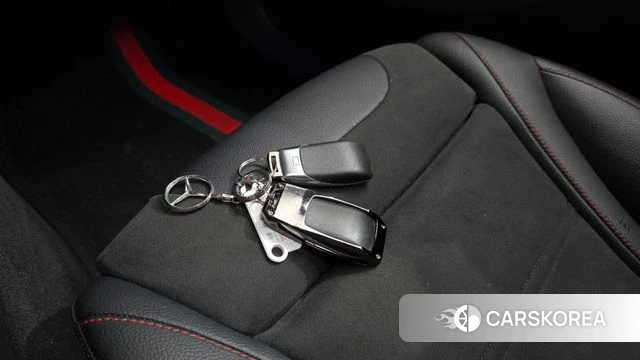 Mercedes-Benz GLC-Class X253 2021 Белый из Кореи, фото 6