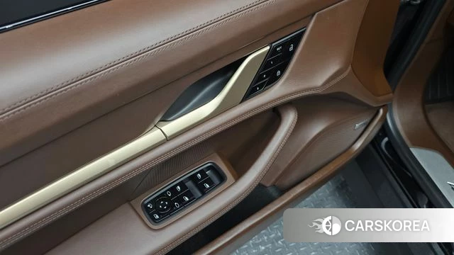 Porsche Taycan id 4982261 из Кореи 6