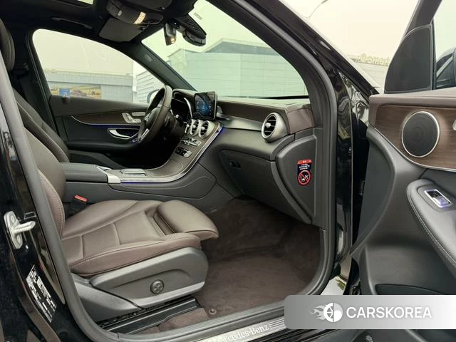 Mercedes-Benz GLC 2021 Черный из Китая, фото 6