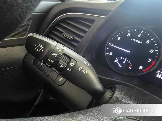 Hyundai Avante AD 2018 Белый из Кореи, фото 6