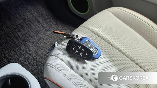 Hyundai Ionic 5 2021 Серебристо-серый из Кореи, фото 6