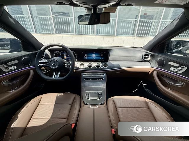 Mercedes-Benz E-Class 2023 Черный из Китая, фото 6