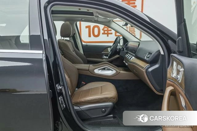 Mercedes-Benz GLE 2024 Черный из Китая, фото 4