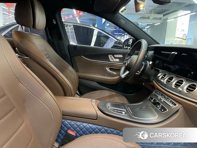 Mercedes-Benz E-Class 2021 Черный из Китая, фото 6