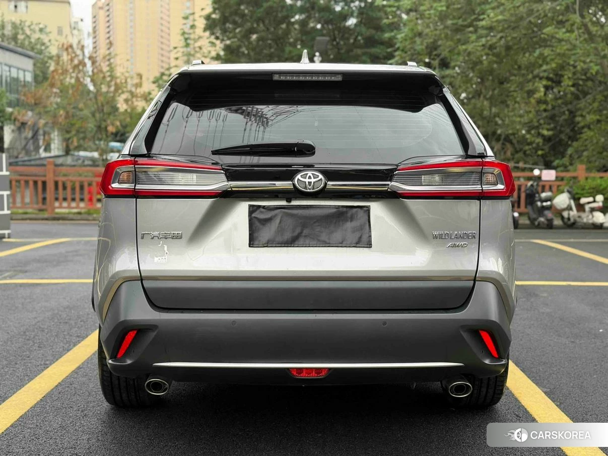 Toyota Wildlander 2023 Серебристо-серый из Китая, фото 6