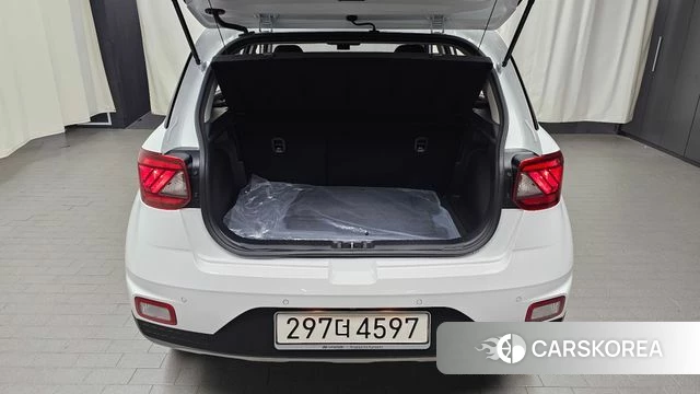 Hyundai Venue 2026 Белый из Кореи, фото 6