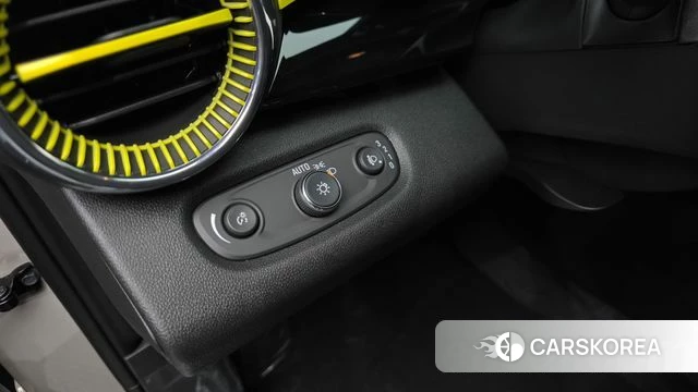 Chevrolet (GM Daewoo) Trax Crossover 2026 Жемчужный цвет из Кореи, фото 6