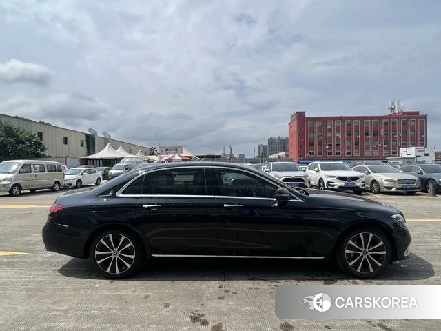 Mercedes-Benz E-Class 2022 Черный из Китая, фото 6