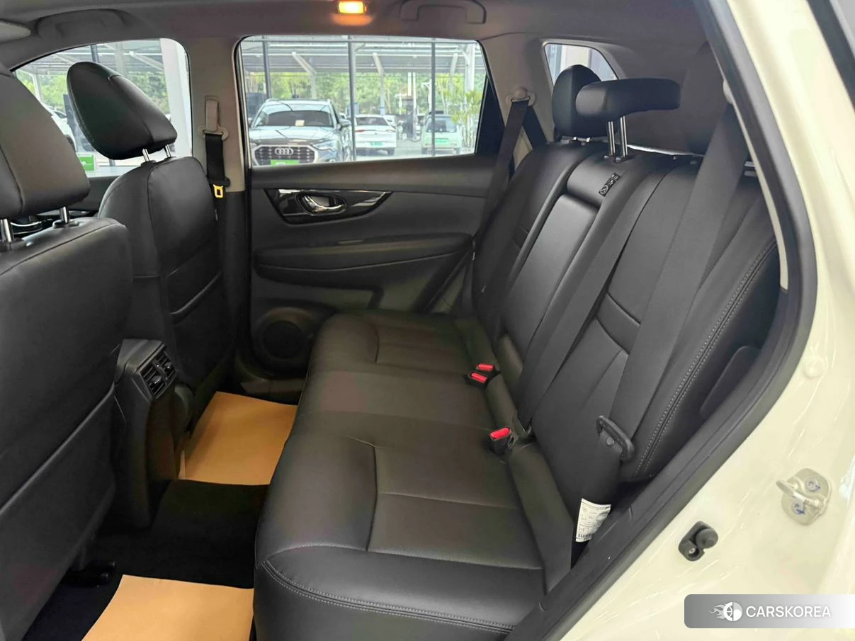 Nissan X-Trail 2021 Белый из Китая, фото 6