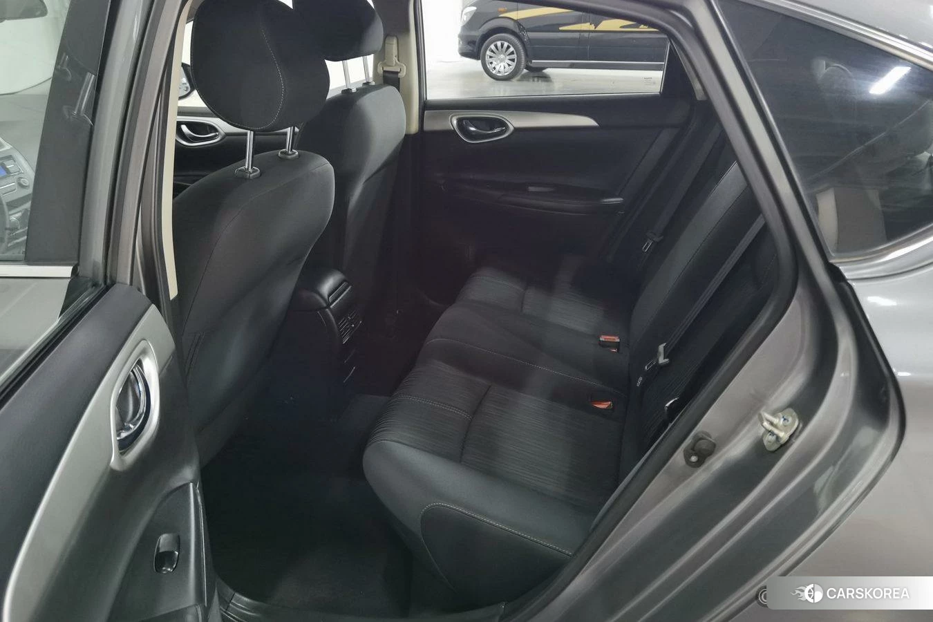 Nissan Sylphy 2021 Темно-серый из Китая, фото 6