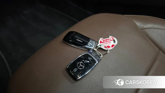 Mercedes-Benz E-Class W213 2020 Белый из Кореи, фото 6