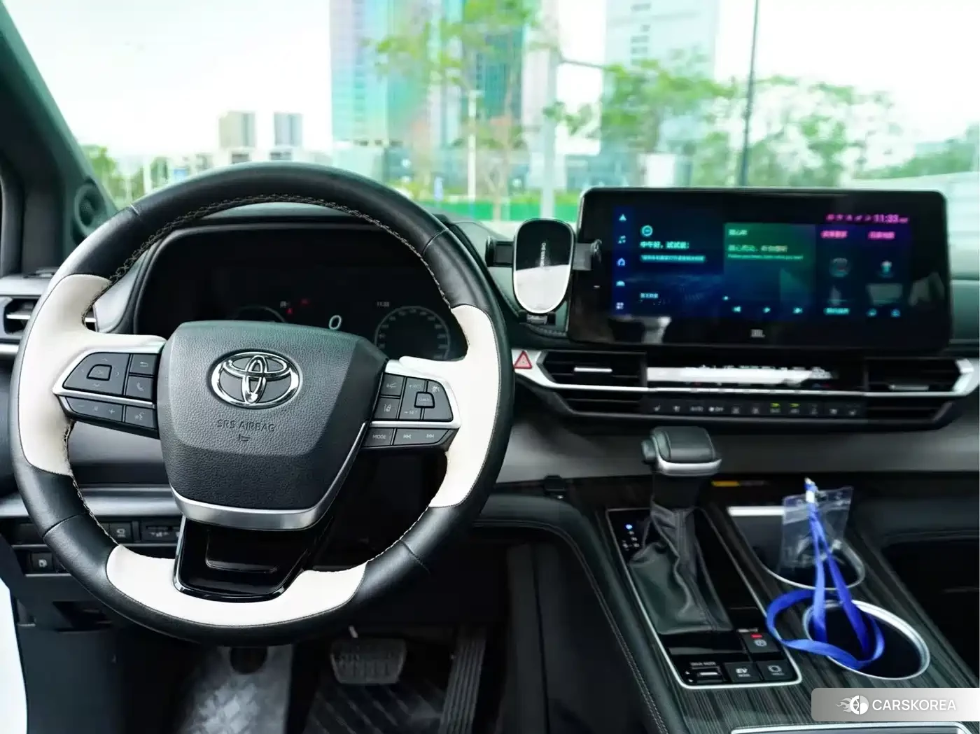Toyota Granvia 2023 Белый из Китая, фото 6