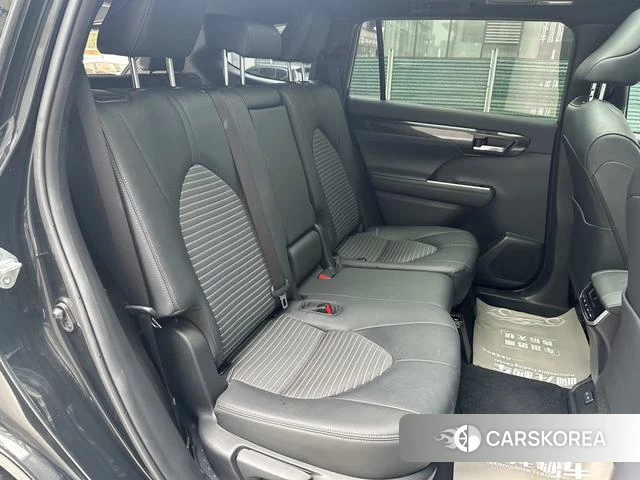 Toyota Crown 2023 Черный из Китая, фото 6