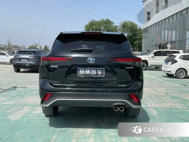 Toyota Crown 2024 Черный из Китая, фото 6