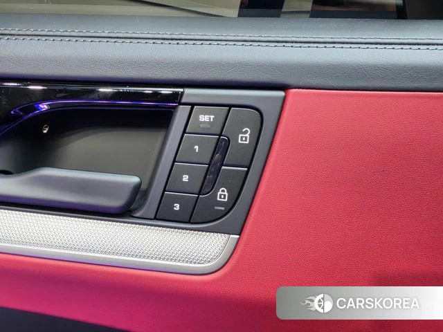 Porsche Cayenne (PO536) 2025 Черный из Кореи, фото 6