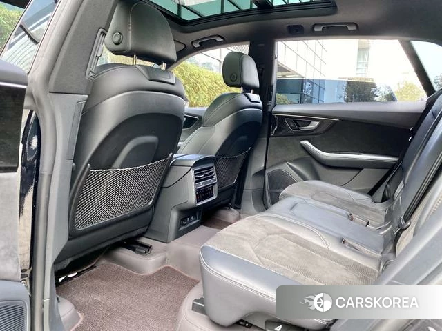 Audi Q8 2021 Черный из Китая, фото 6