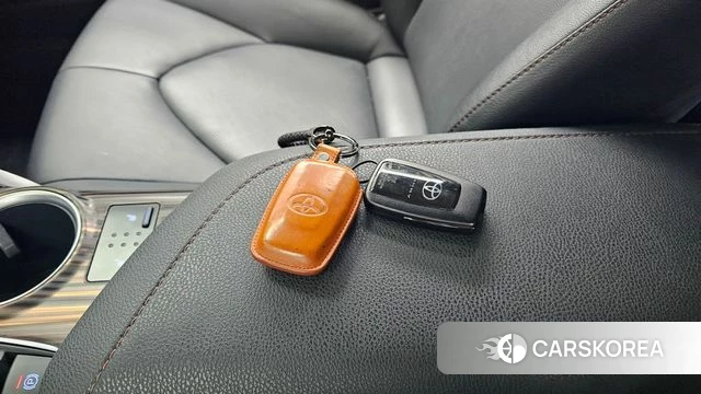 Toyota Camry (XV70) 2019 Коричневый из Кореи, фото 6