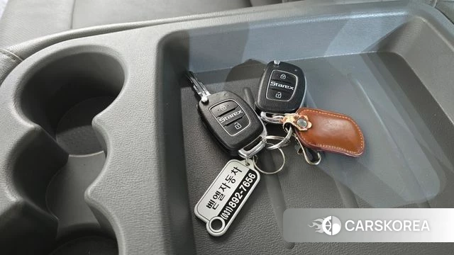 Hyundai The New Grand Starex 2018 Желтый из Кореи, фото 6