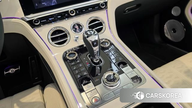 Bentley Continental GT 4th Generation 2025 Светло-зеленый из Кореи, фото 6